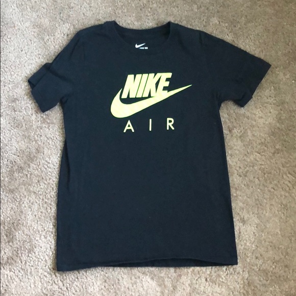 nike black and lime green shirt